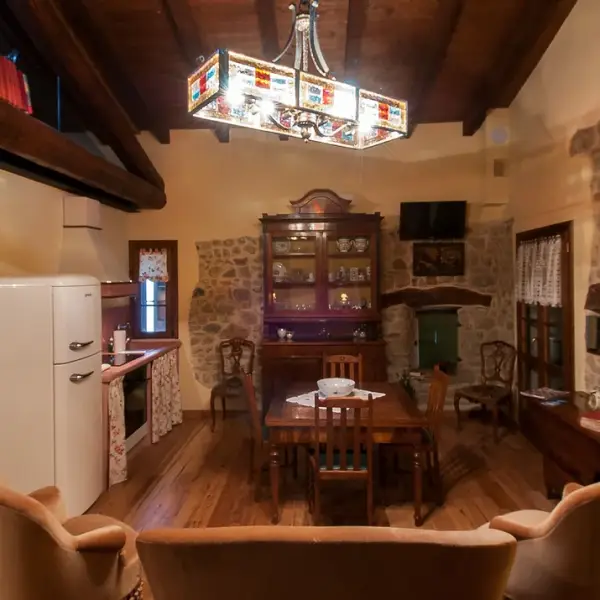 ebf137_216884884eb840d7b8a450cb0885710a